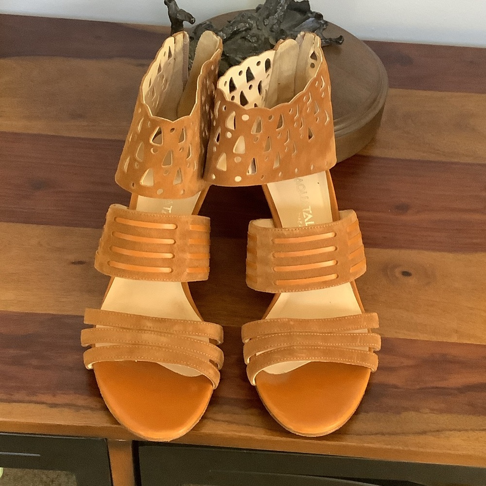 Aquatalia heels made in Italy 6.5
